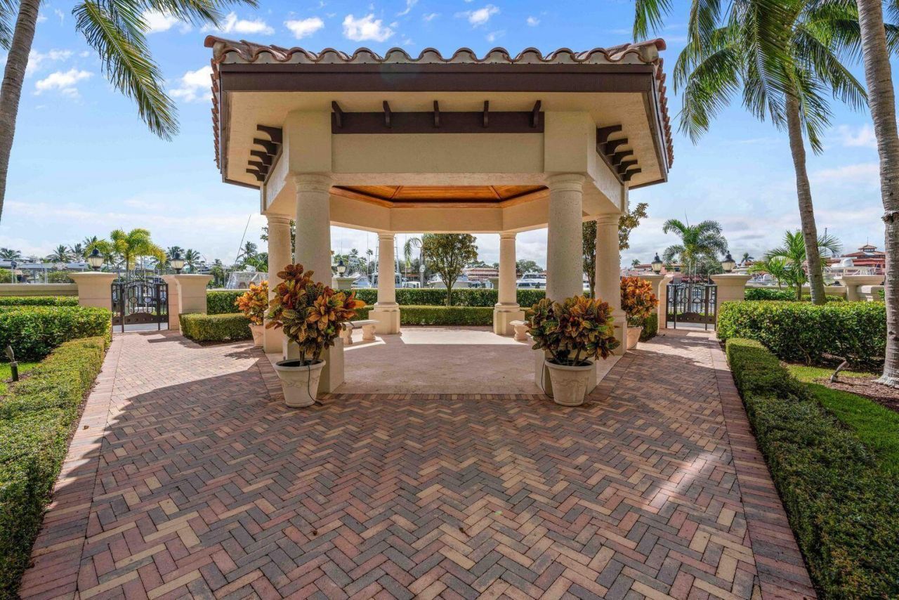 40 Marina Gardens Drive, Palm Beach Gardens, FL 33410 Photo