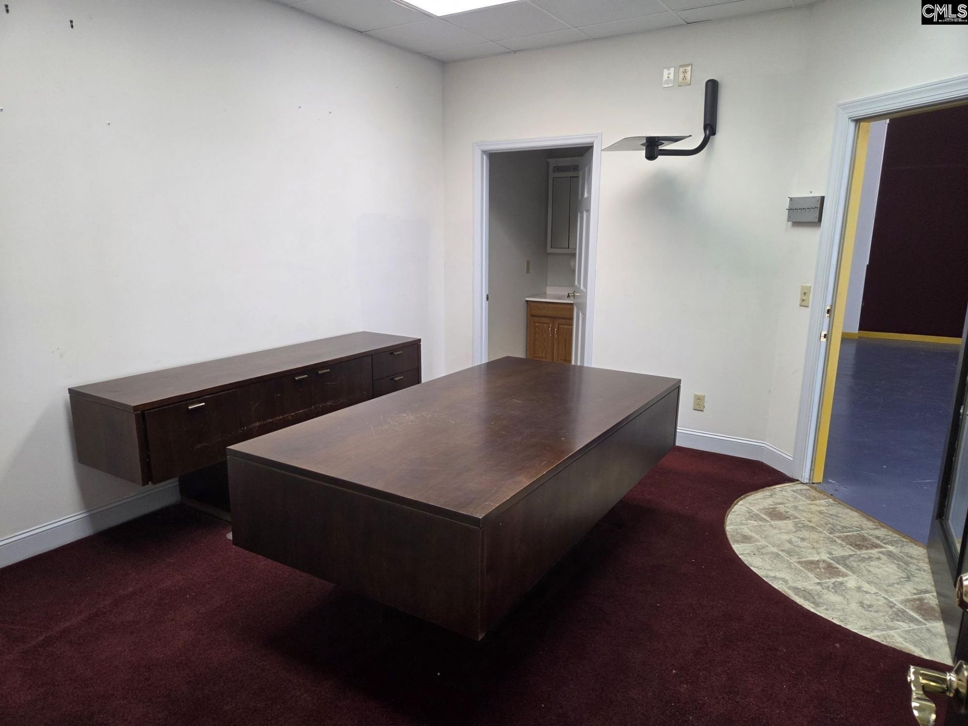 4886 Sunset Boulevard  Photo 6