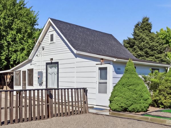 645 N 4th E, Mountain Home, ID 83647