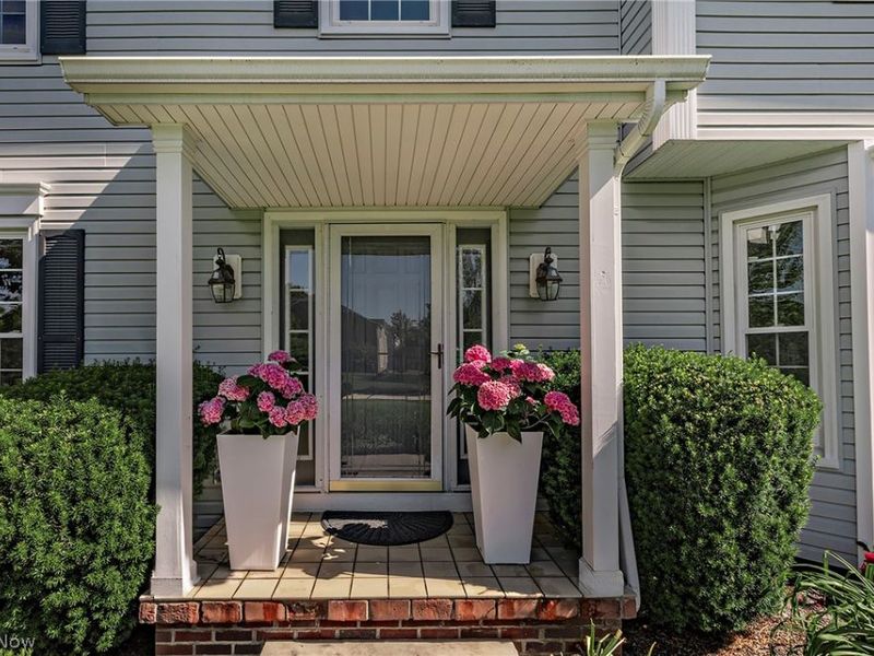 32905 Seneca Drive, Solon, OH 44139 Photo 2