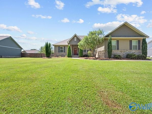 1460 Sturkietown Road, Southside, AL 35907