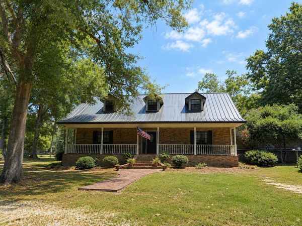79 Jackson Dr., Columbia, MS 39429