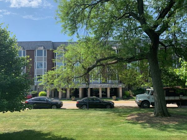 600 Thames Parkway, Unit 3D, Park Ridge, IL 60068