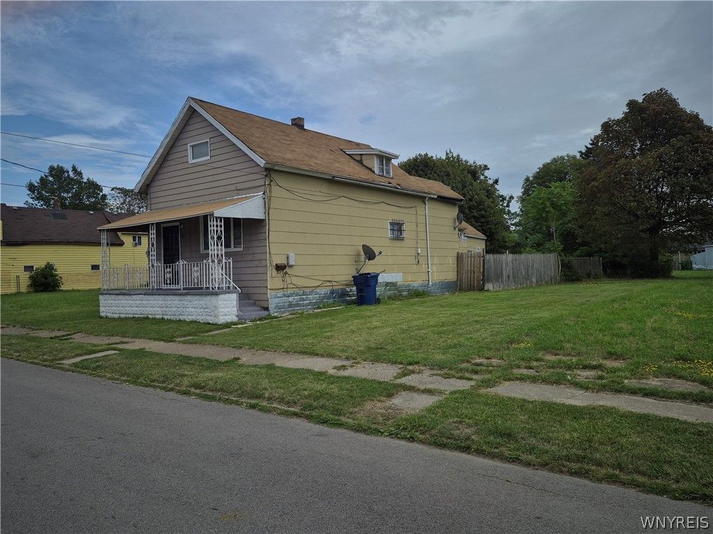 131 Ashley Street, Buffalo, NY 14212 Main Photo