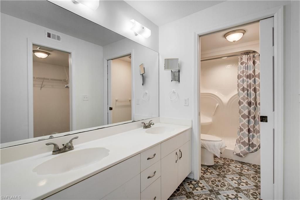 228 Belina Dr, Unit 5-605, Naples, FL 34104 Photo