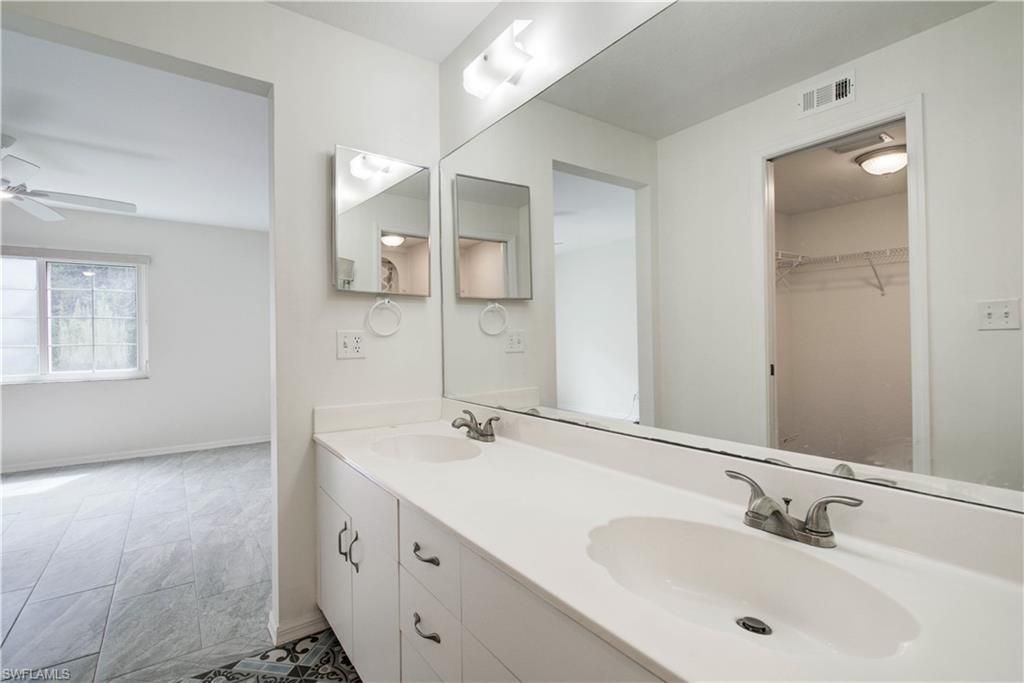 228 Belina Dr, Unit 5-605, Naples, FL 34104 Photo