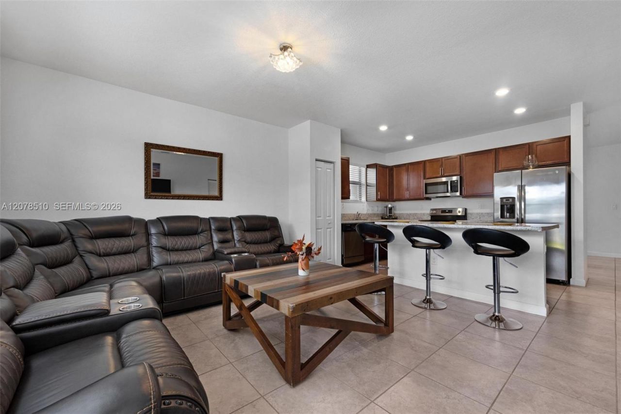 2475 SE 1st St , Homestead, FL 33033 Photo