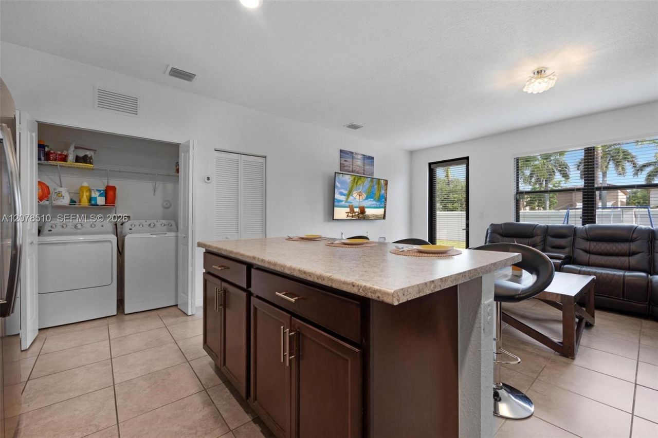 2475 SE 1st St , Homestead, FL 33033 Photo