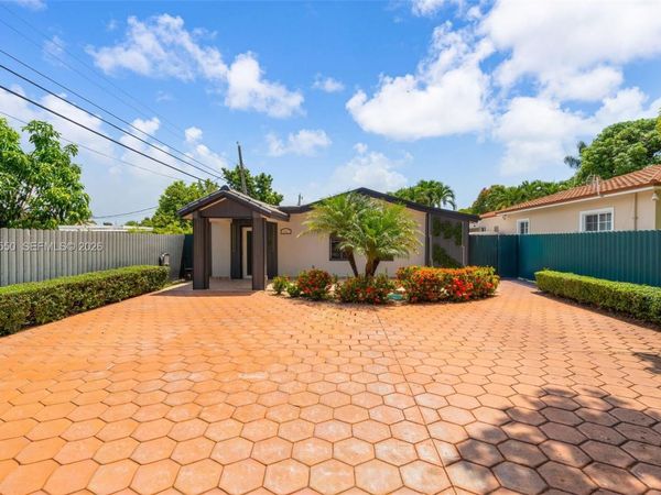 1327 SW 72nd Ave , Miami, FL 33144