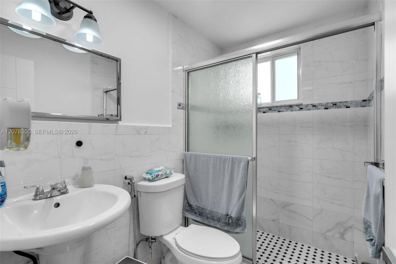 1327 SW 72nd Ave, Miami, FL 33144 Photo