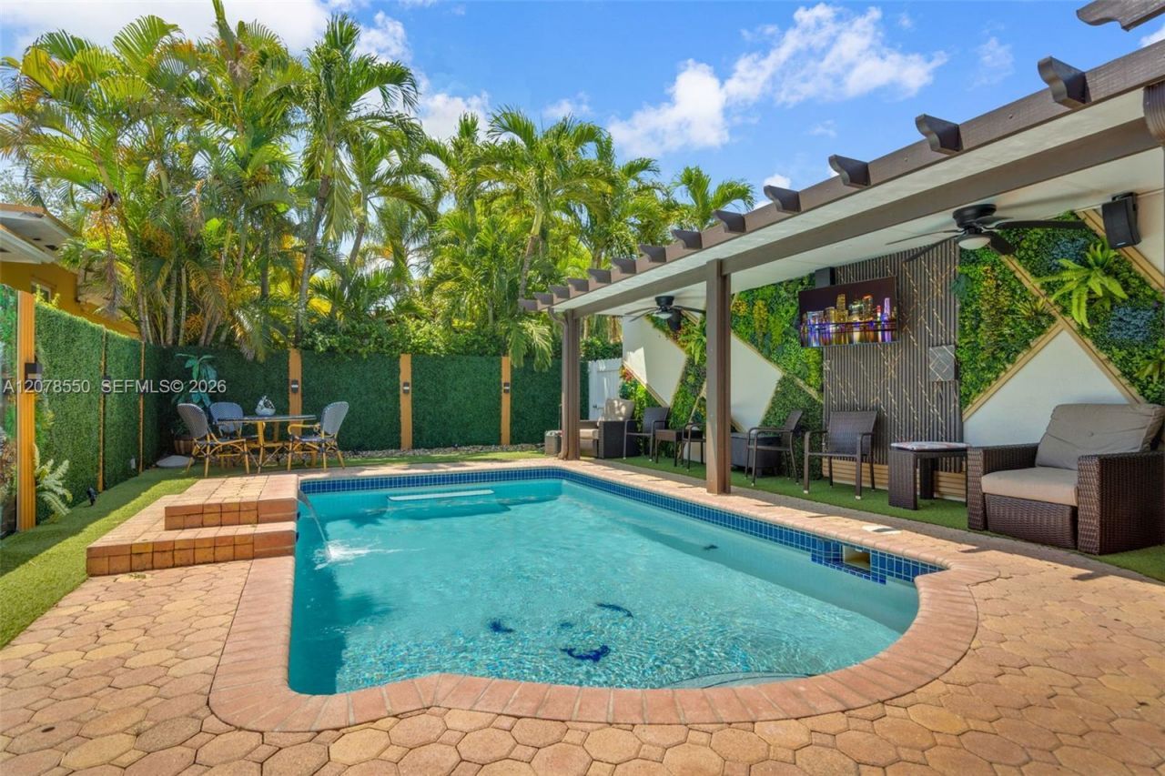 1327 SW 72nd Ave, Miami, FL 33144 Photo