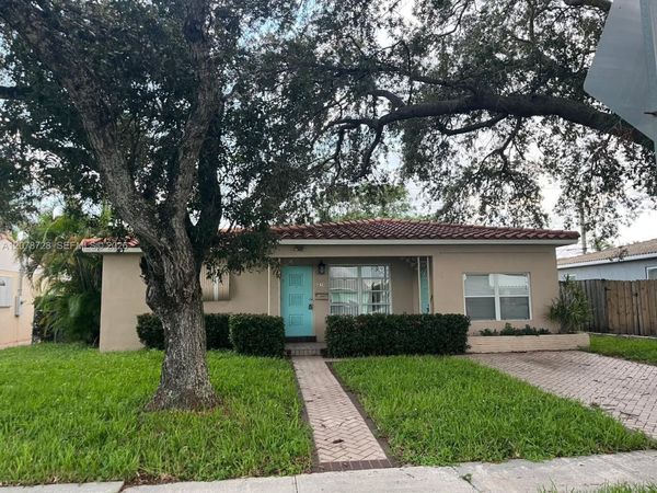 218 SE 3rd Ter, Unit n/a, Dania Beach, FL 33004