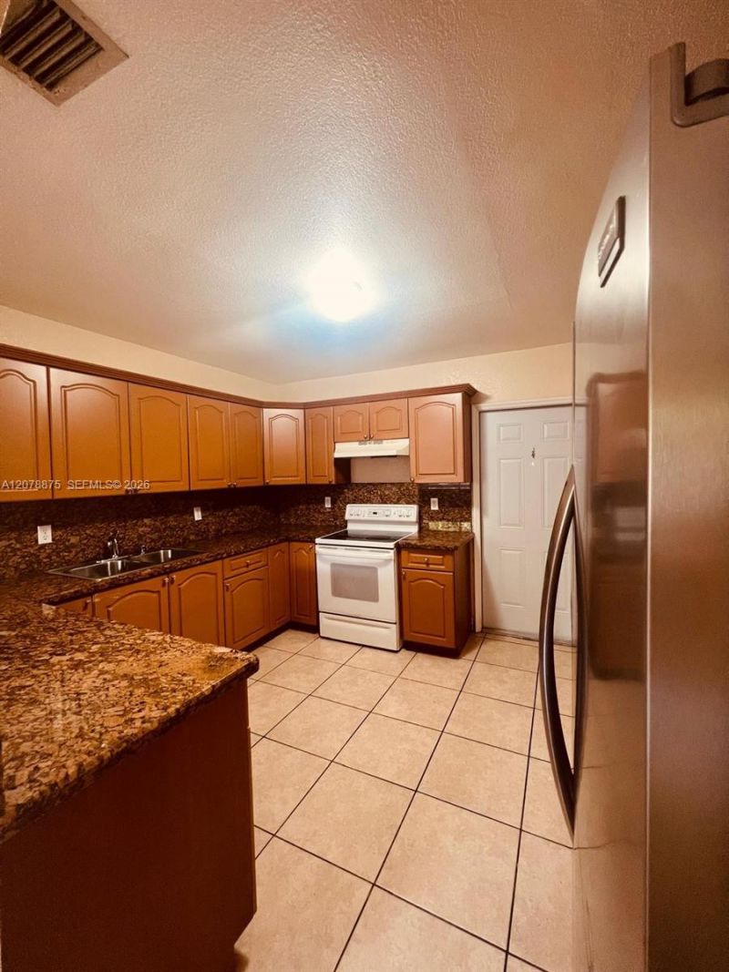 2272 NW 66th St , Miami, FL 33147 Photo