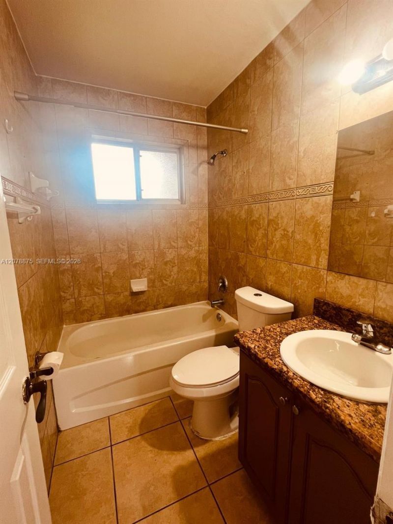 2272 NW 66th St , Miami, FL 33147 Photo