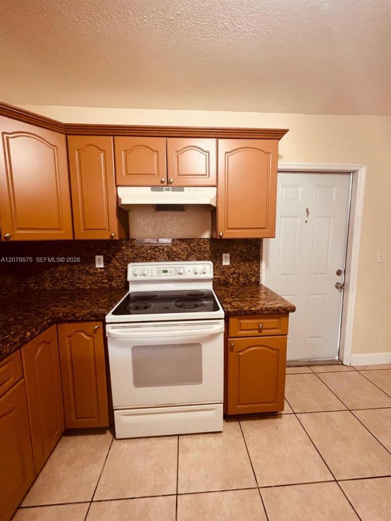 2272 NW 66th St , Miami, FL 33147 Photo