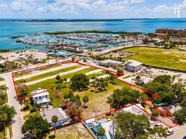 2 N St Cswy , Fort Pierce, FL 34946