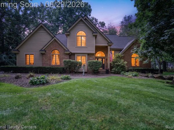 1573 Moonlight Drive, Hartland Township, Mi 48843