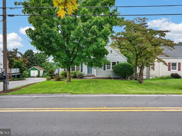2572 SHEAFFER ROAD, ELIZABETHTOWN, PA 17022