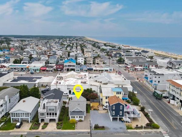 105 HOLLYWOOD STREET, BETHANY BEACH, DE 19930