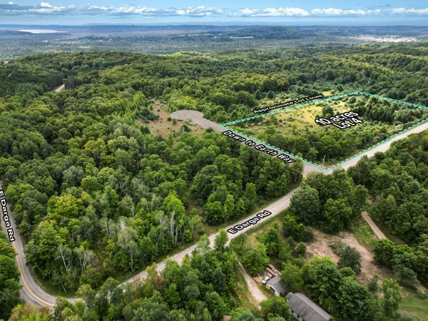 4 Darga Road E, Cedar, MI 49621