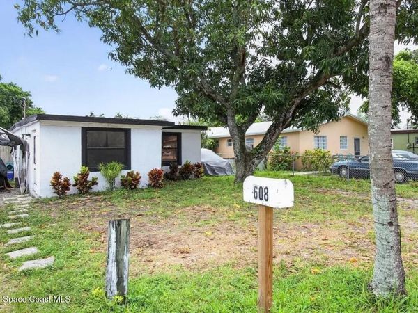 608 NW 15th Avenue , Pompano Beach, FL 33069