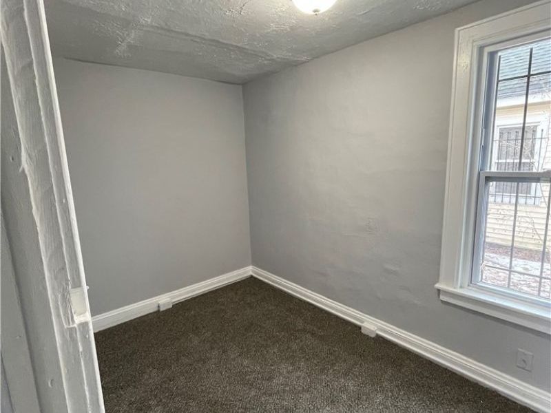 1386 E 43, Cleveland, OH 44103 Photo 22