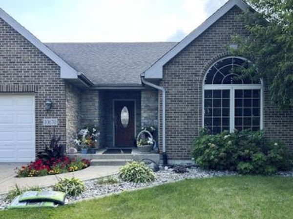 10670 Maine Drive, Crown Point, IN 46307