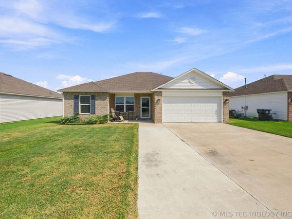 7511 E 143 Street North , Collinsville, OK 74021