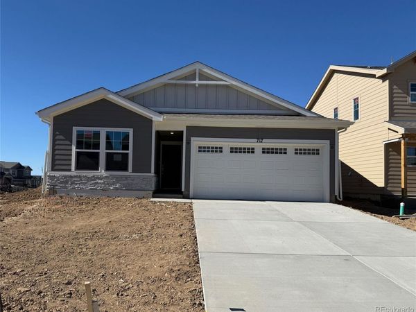 786 N Carrie Court , Watkins, CO 80137