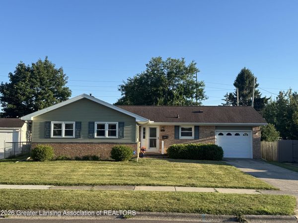 3517 Pickwick Place, Lansing, MI 48917