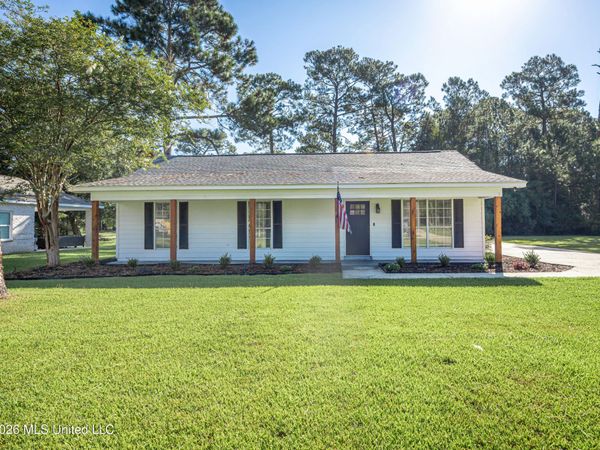 8208 Martin Bluff Road, Gautier, MS 39553