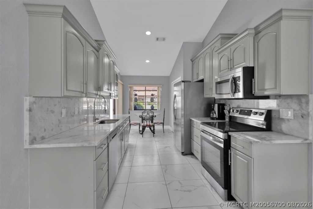 3535 SE Sandpiper Circle, Port Saint Lucie, FL 34952 Photo