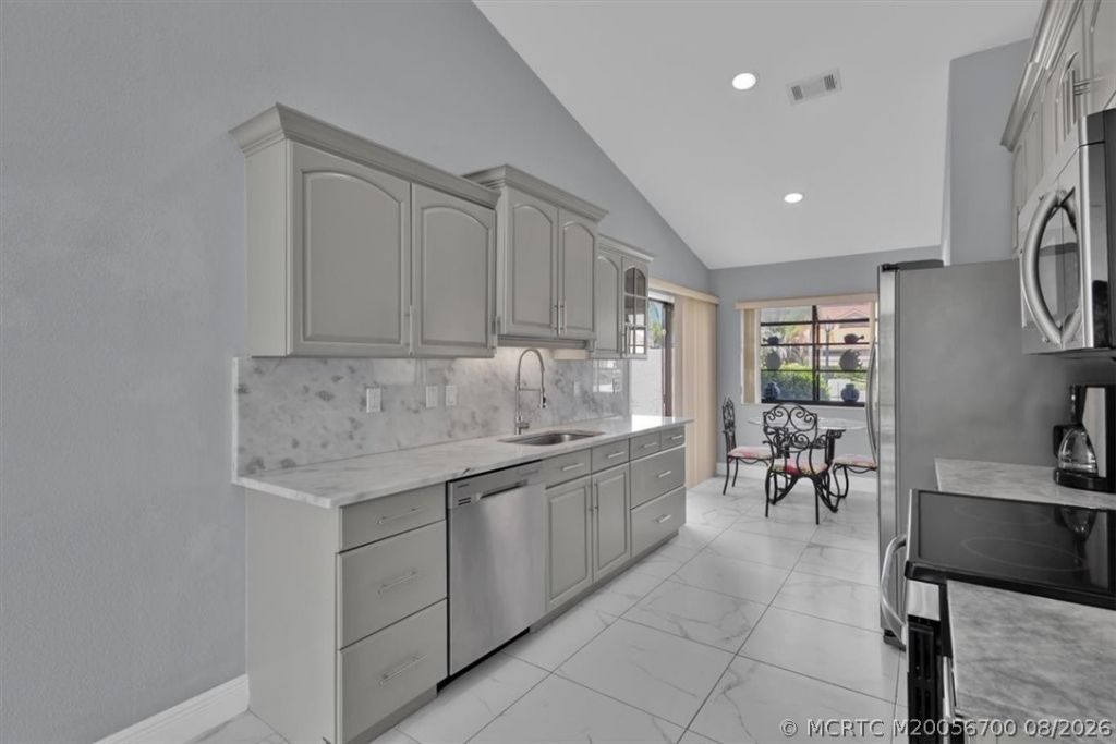 3535 SE Sandpiper Circle, Port Saint Lucie, FL 34952 Photo