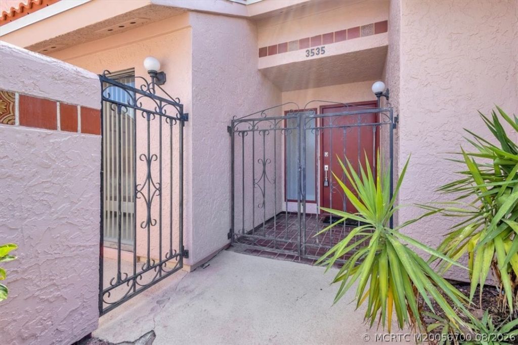 3535 SE Sandpiper Circle, Port Saint Lucie, FL 34952 Photo