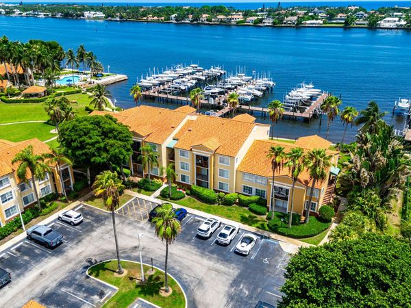 167 Yacht Club Way, Unit 205, Hypoluxo, FL 33462