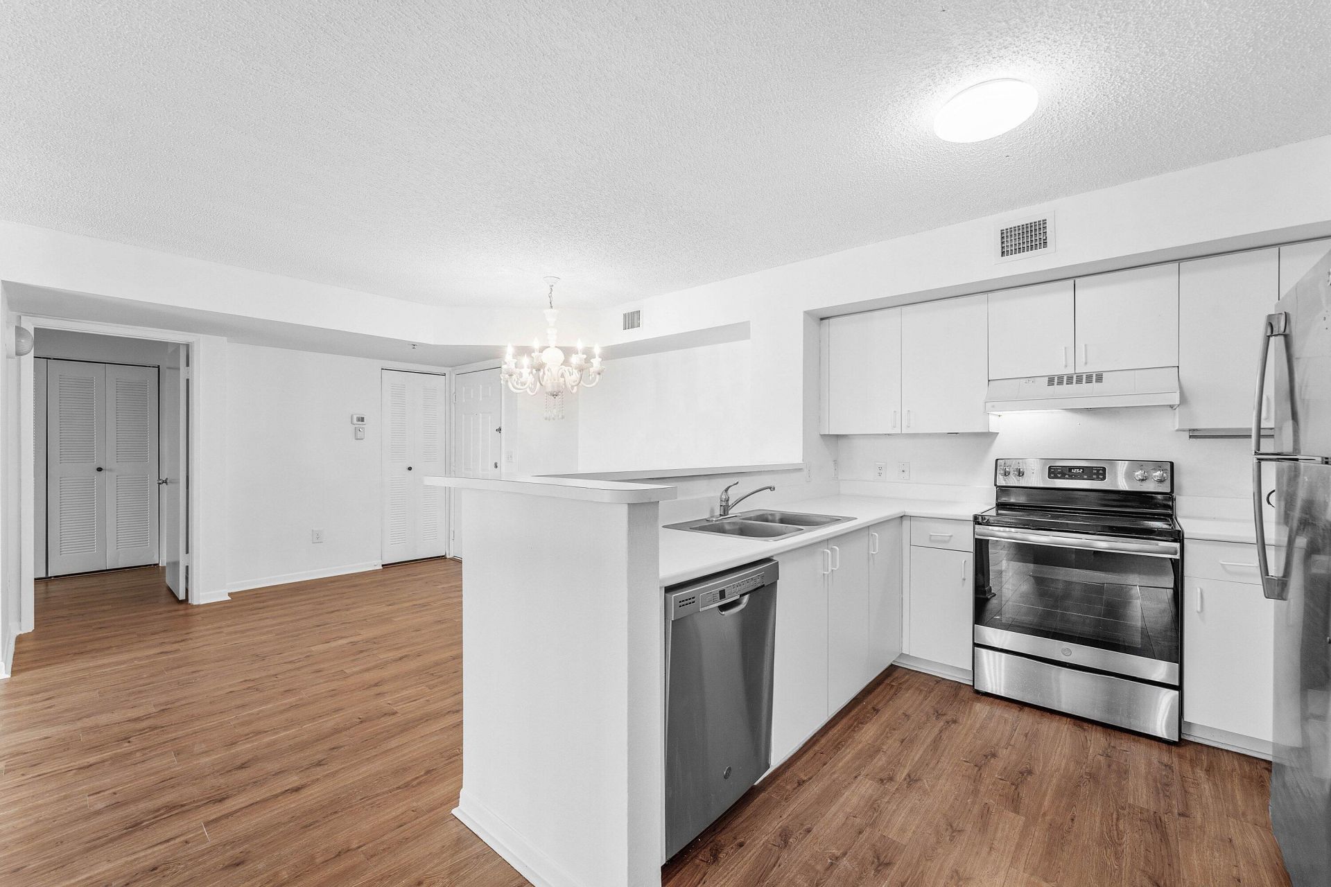 167 Yacht Club Way, Unit 205, Hypoluxo, FL 33462 Photo