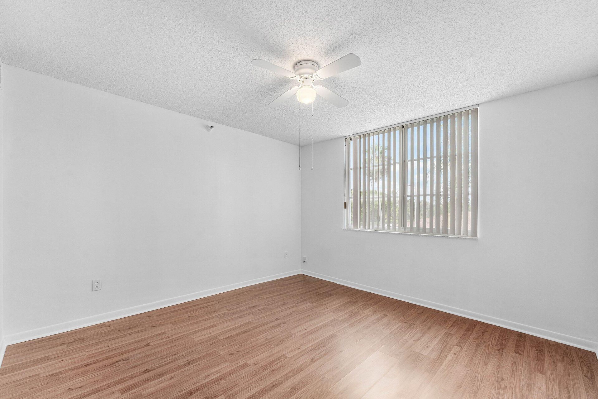 167 Yacht Club Way, Unit 205, Hypoluxo, FL 33462 Photo