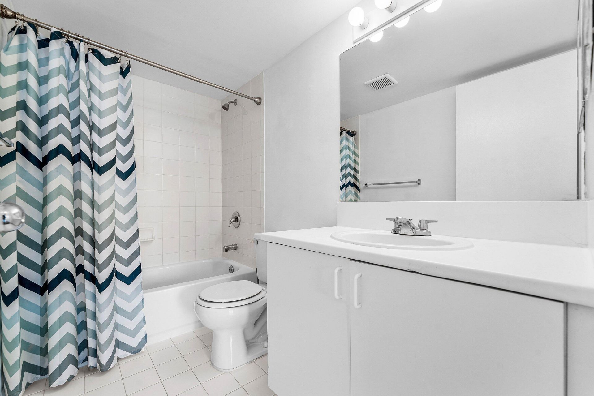 167 Yacht Club Way, Unit 205, Hypoluxo, FL 33462 Photo