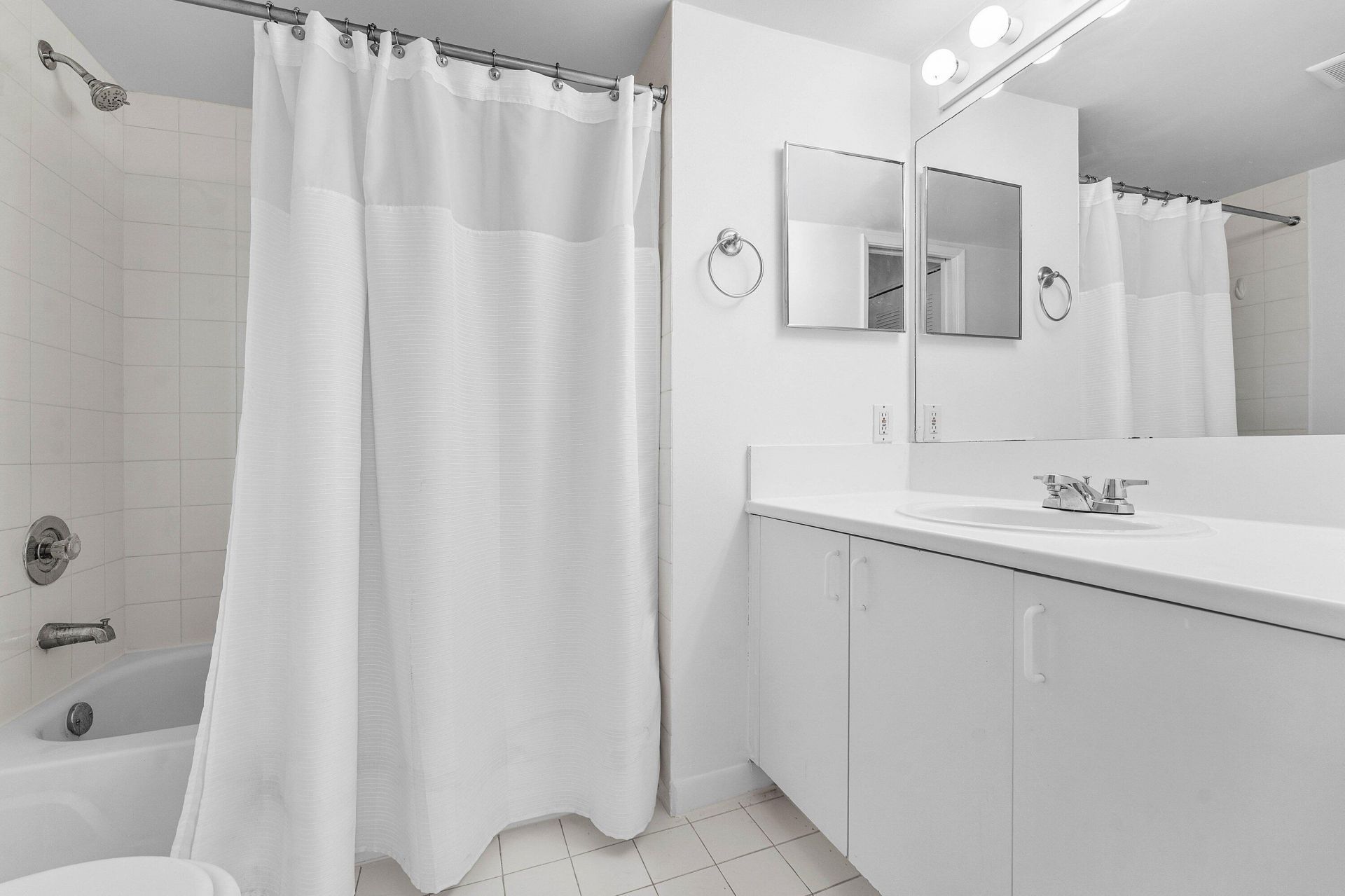 167 Yacht Club Way, Unit 205, Hypoluxo, FL 33462 Photo