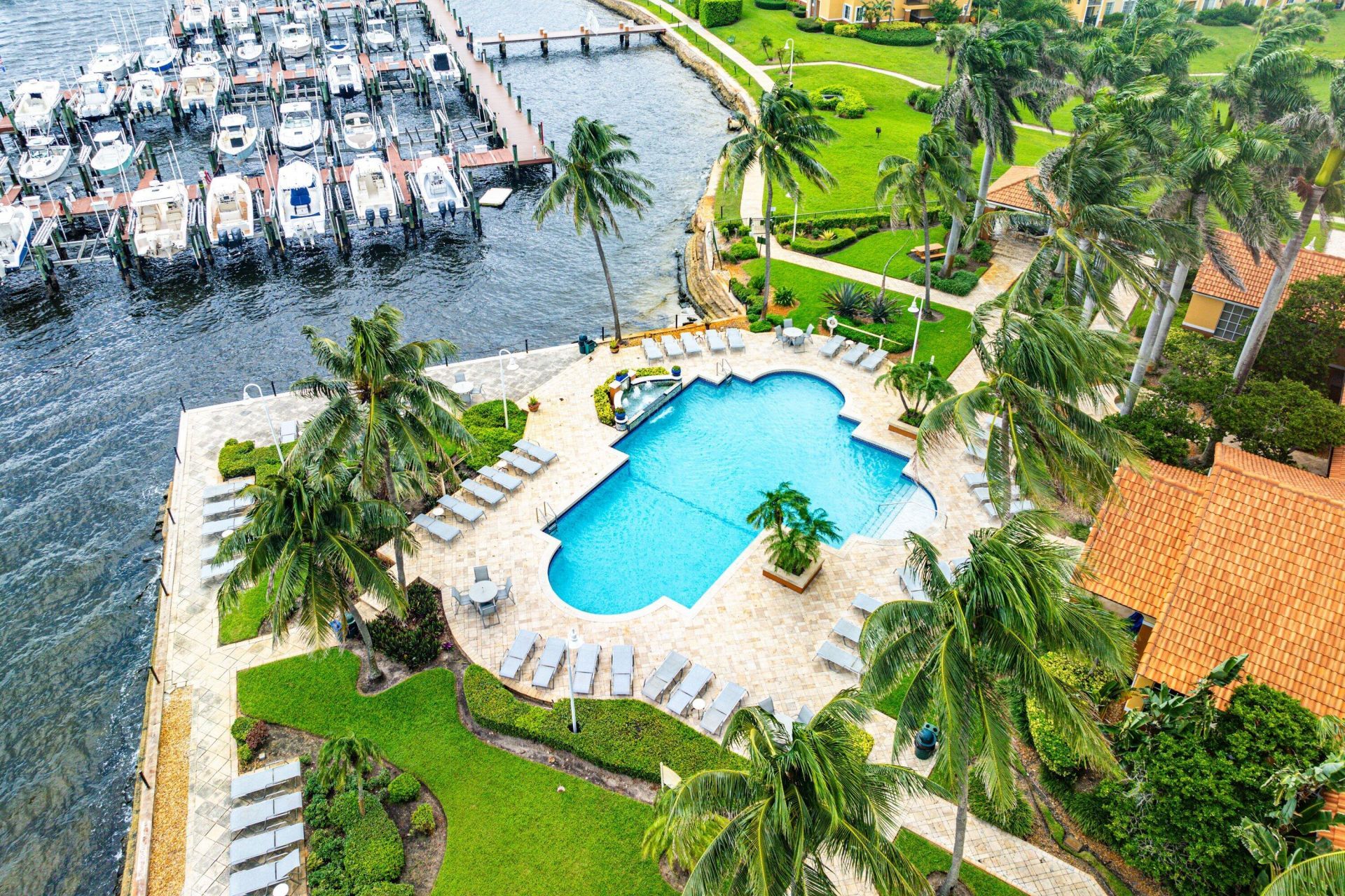 167 Yacht Club Way, Unit 205, Hypoluxo, FL 33462 Photo