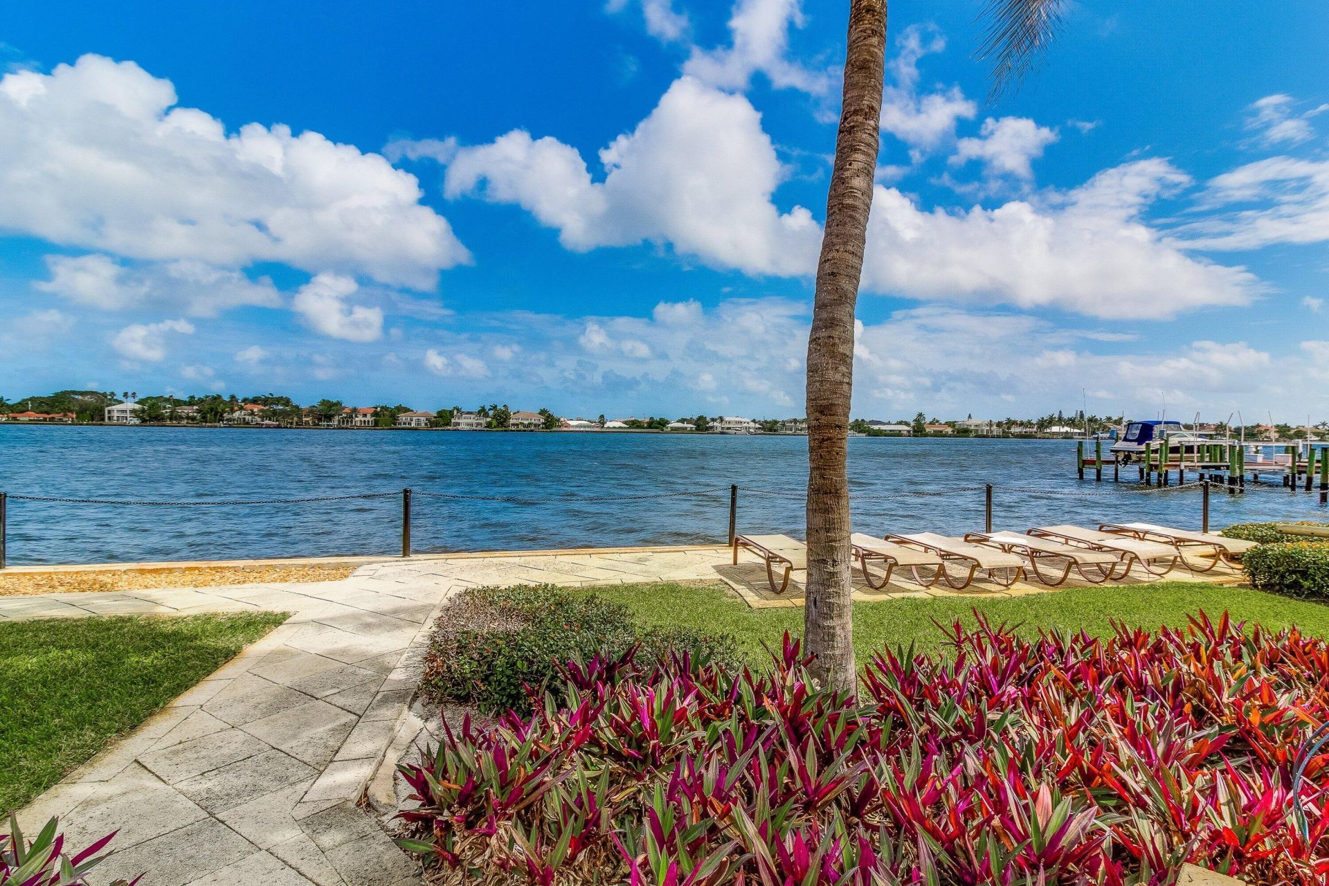 167 Yacht Club Way, Unit 205, Hypoluxo, FL 33462 Photo