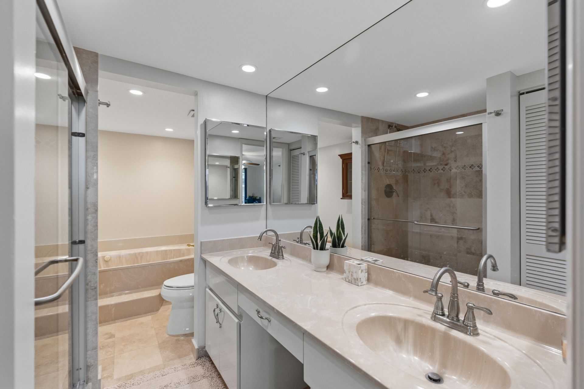 1167 Hillsboro Mile, Unit 509, Hillsboro Beach, FL 33062 Photo