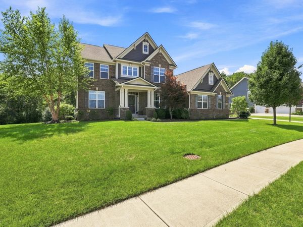 16424 Maines Valley Drive , Noblesville, IN 46062