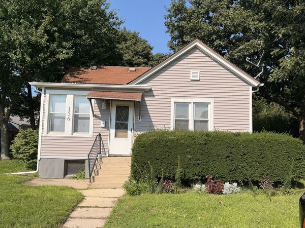 156 S Elm Street, El Paso, IL 61738