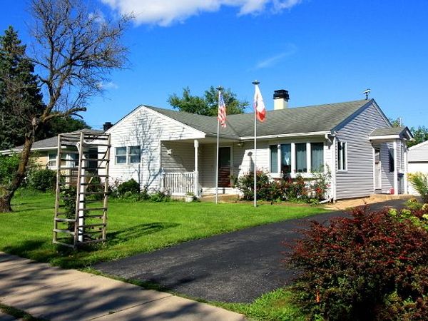 2213 Cedar Street , Des Plaines, IL 60018