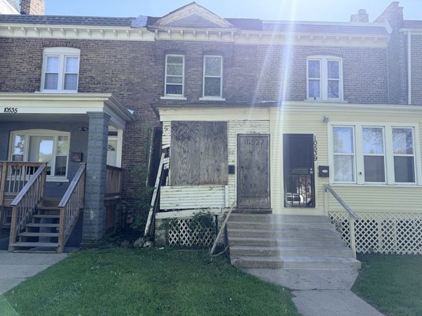10537 S Corliss Avenue , Chicago, IL 60628