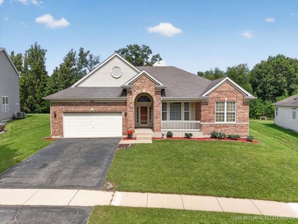 1255 Waterfront Lane, Pingree Grove, IL 60140