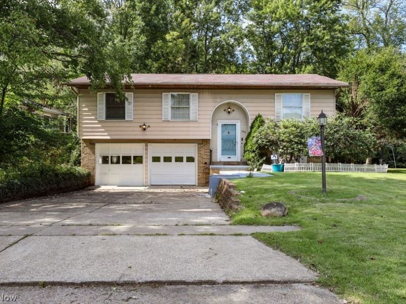 543 Brush Road, Ravenna, OH 44266 Photo 7