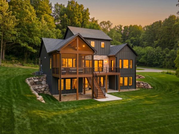 6861 N Nature Lane, La Porte, IN 46350