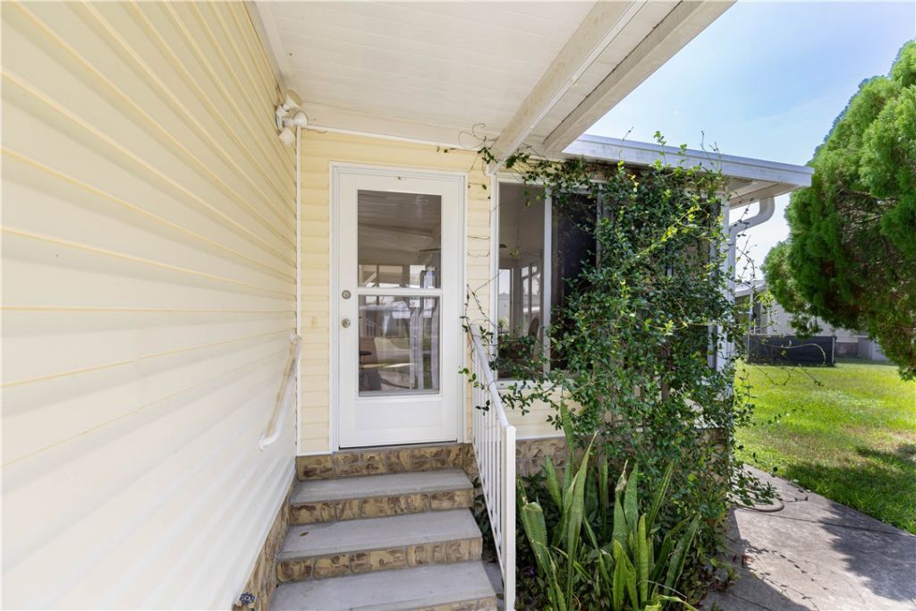 813 Thrush Circle, Barefoot Bay, FL 32976 Photo